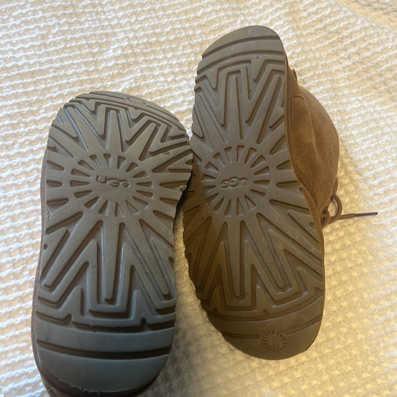 Ugg boots - Picture 2 of 3